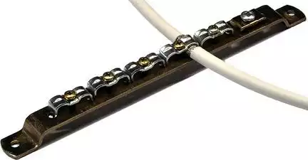 XmediaSat 1244  Erdungsschiene für 10 Koaxialkabel